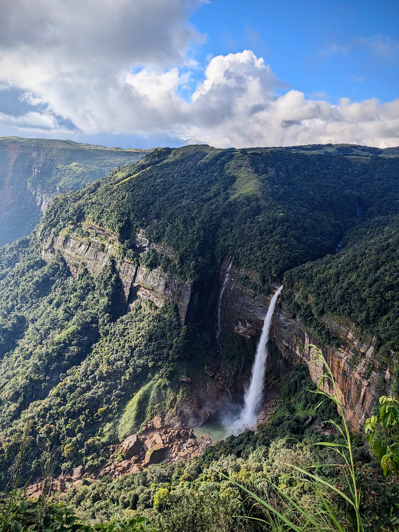 Nohkalikai Falls